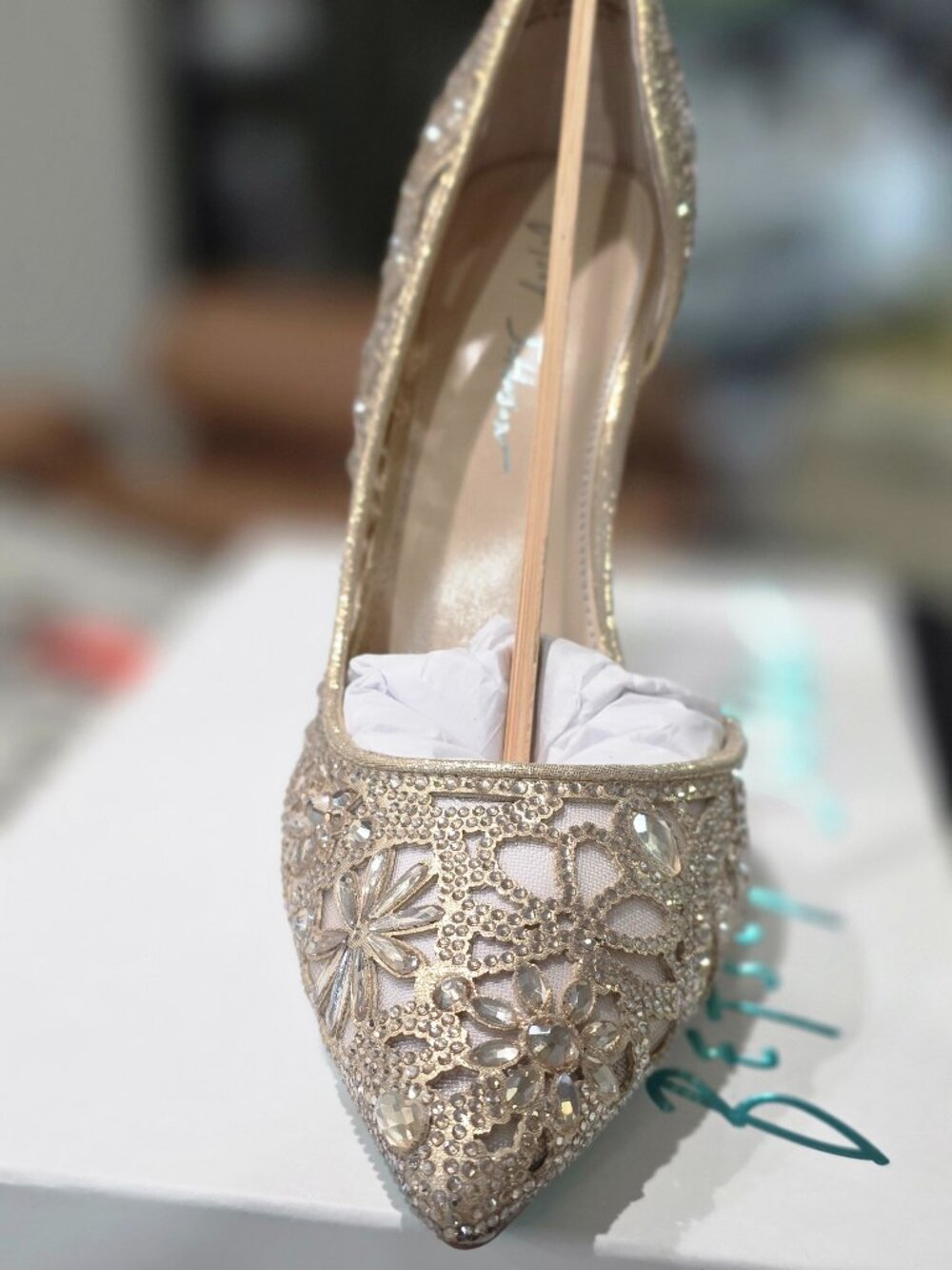 Betsey Johnson SB-CHIC Gold Crystal Heels – Size 11 – New in Box - Picture 2 of 6